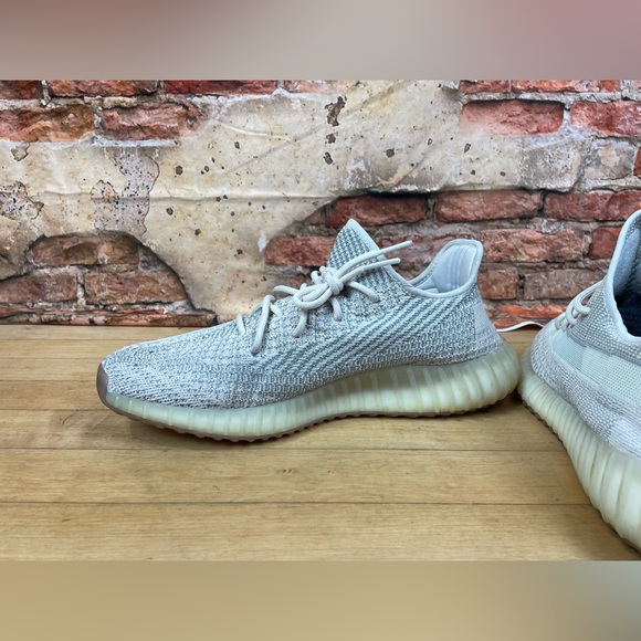 Adidas Yeezy Boost 350 V2 “Citrin Reflective” Sneaker - Picture 10 of 13